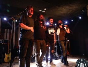 Crónica de King Sapo en Bilbao, el grupo despidiéndose.