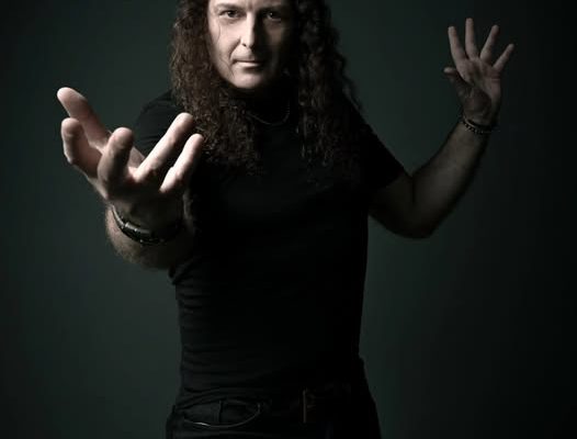 Fabio Lione deja Angra. Foto de las redes sociales de la banda