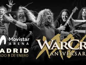 Warcry en Madrid en enero de 2027 celebrando su XXV aniversario y presentando entre la niebla. Foto de la web de la banda