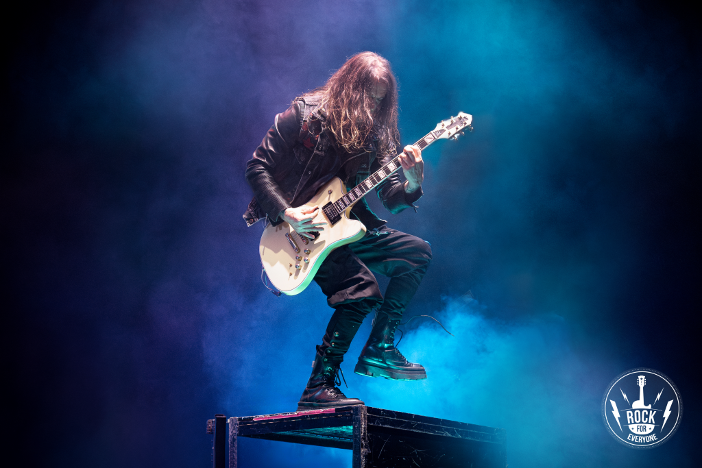 Guitarrista de Mágo de Oz en Vistalegre 2026