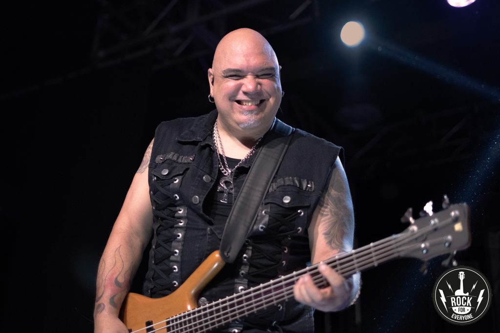 Cronica de Anette Olzon en Madrid , bajista Filipe Duarte