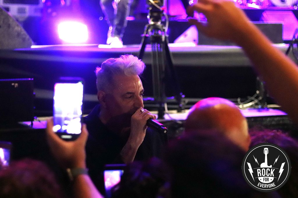 Loquillo provoca el delirio de los fans @gotheconcert crónica de Loquillo en Madrid 