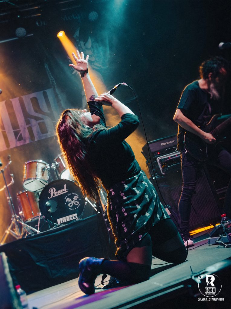 Cantante de Annacrusa en Onda Metal Fest